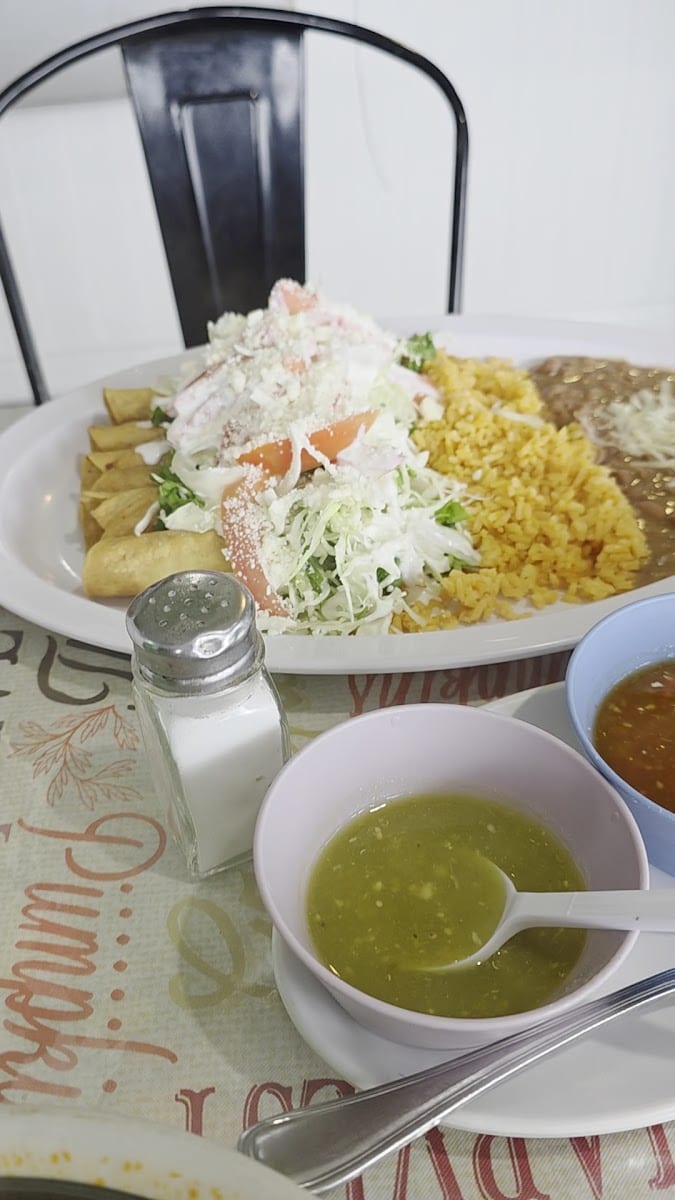 Juliana's Bakery & Restaurant, photo 2