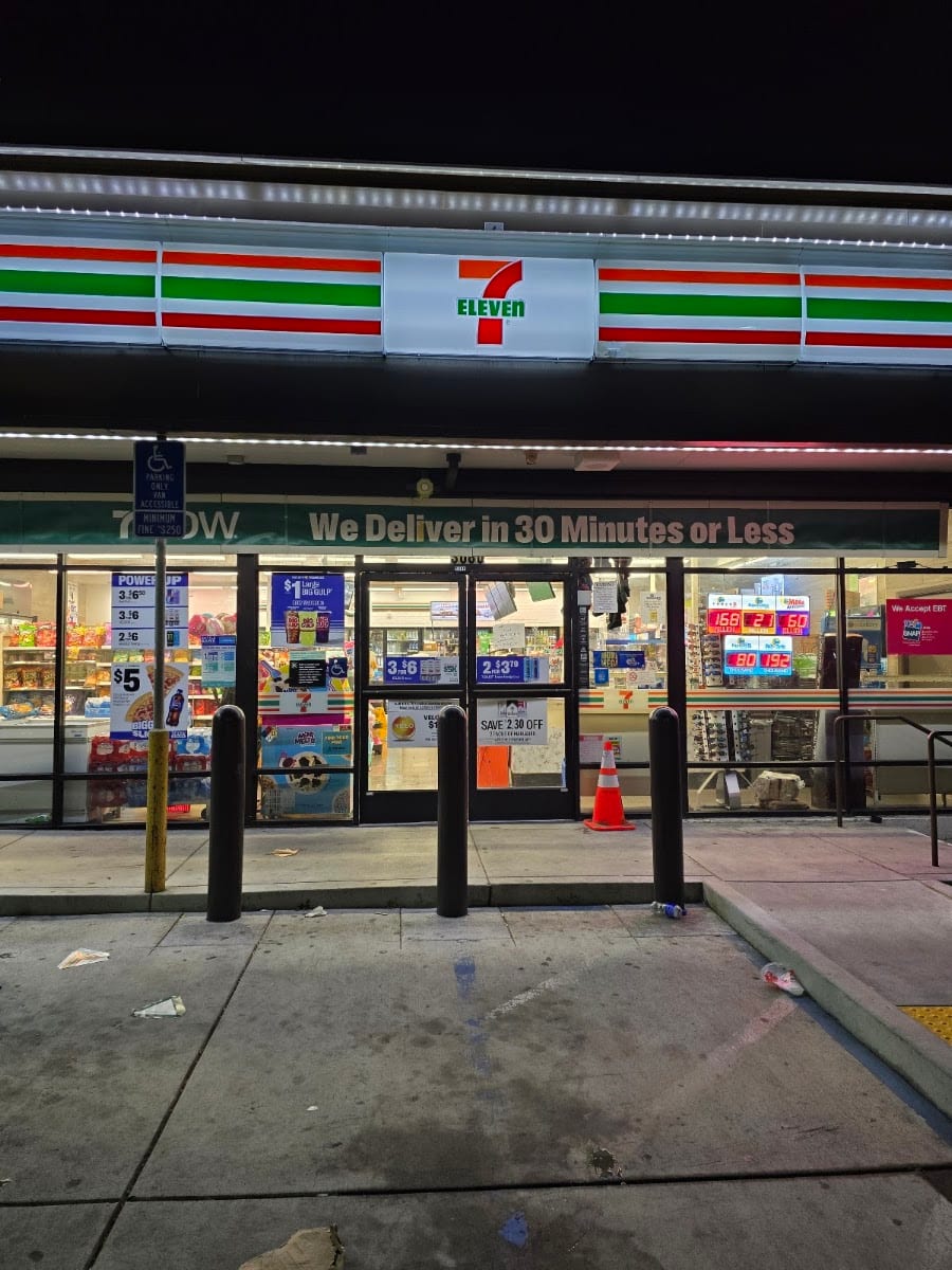 7-Eleven, photo 2