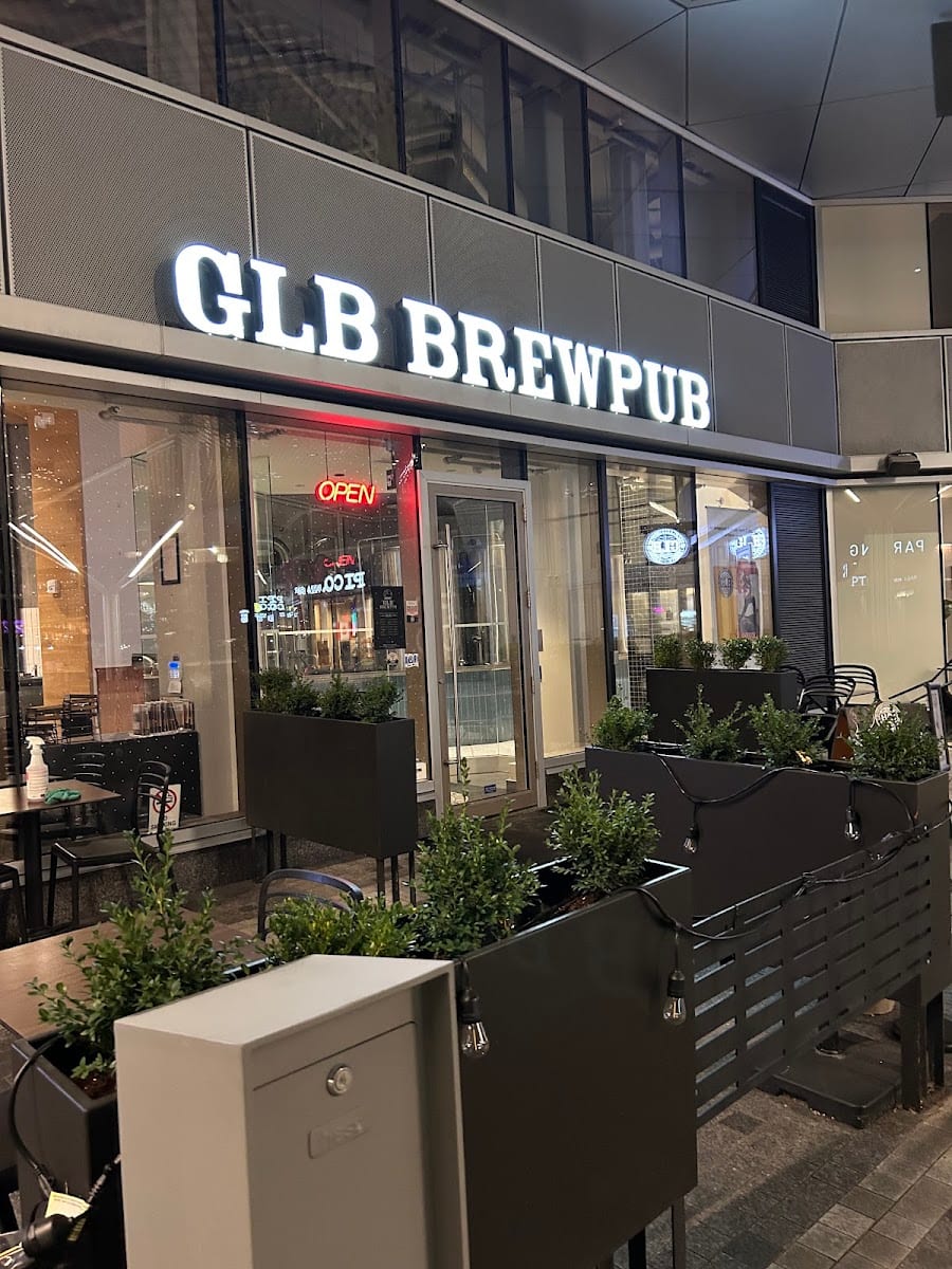 Great Lakes Brewpub & Retail Store
