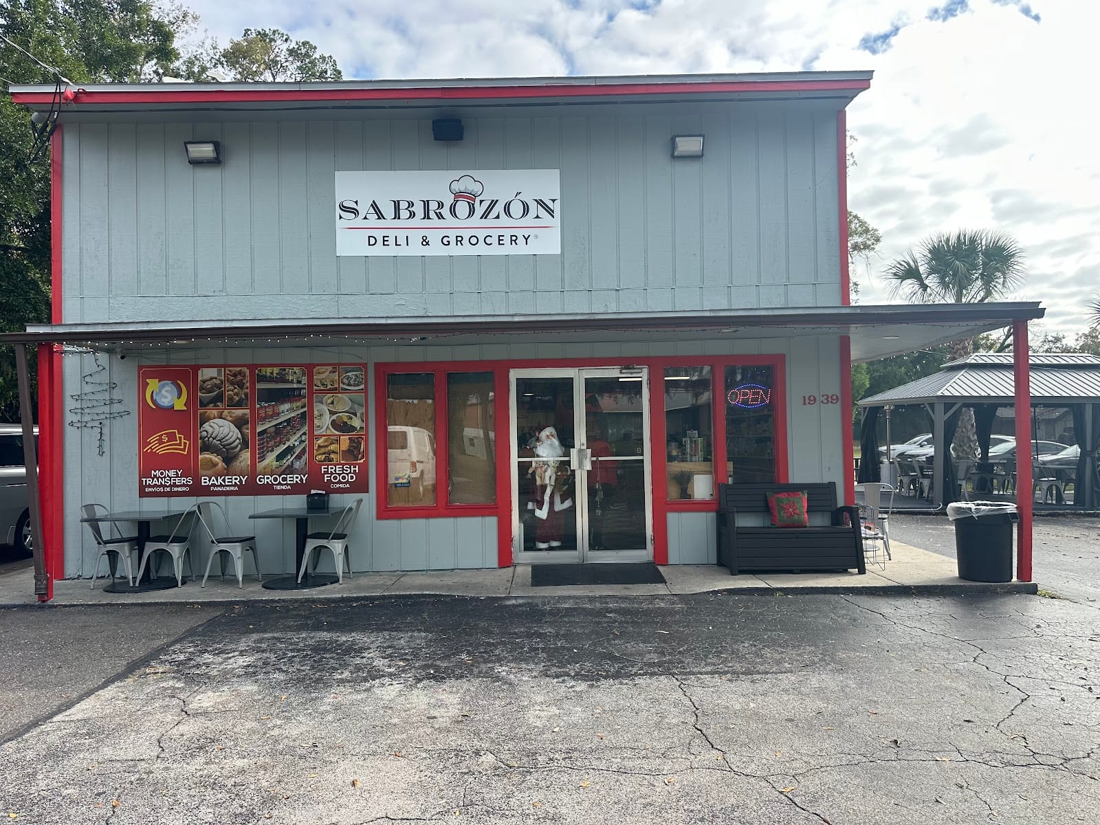 Sabrozon Deli & Grocery, photo 2