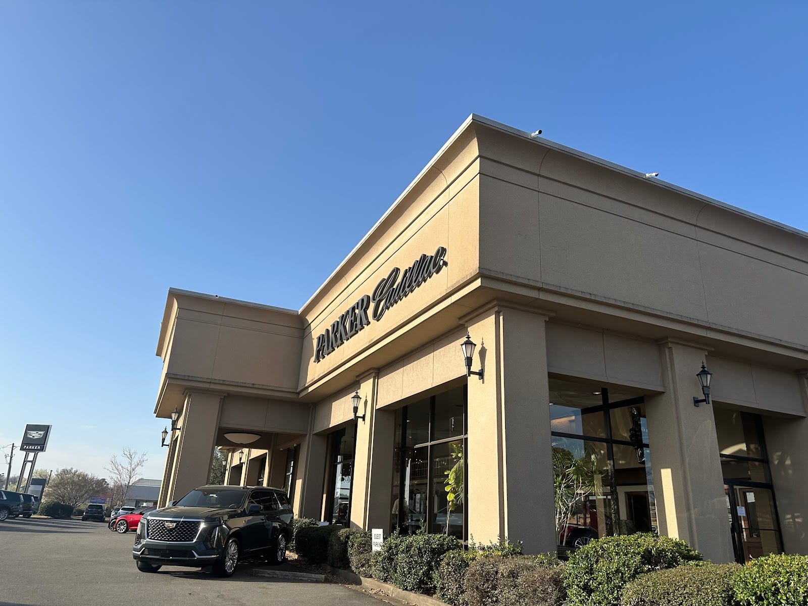 Parker Cadillac, photo 2