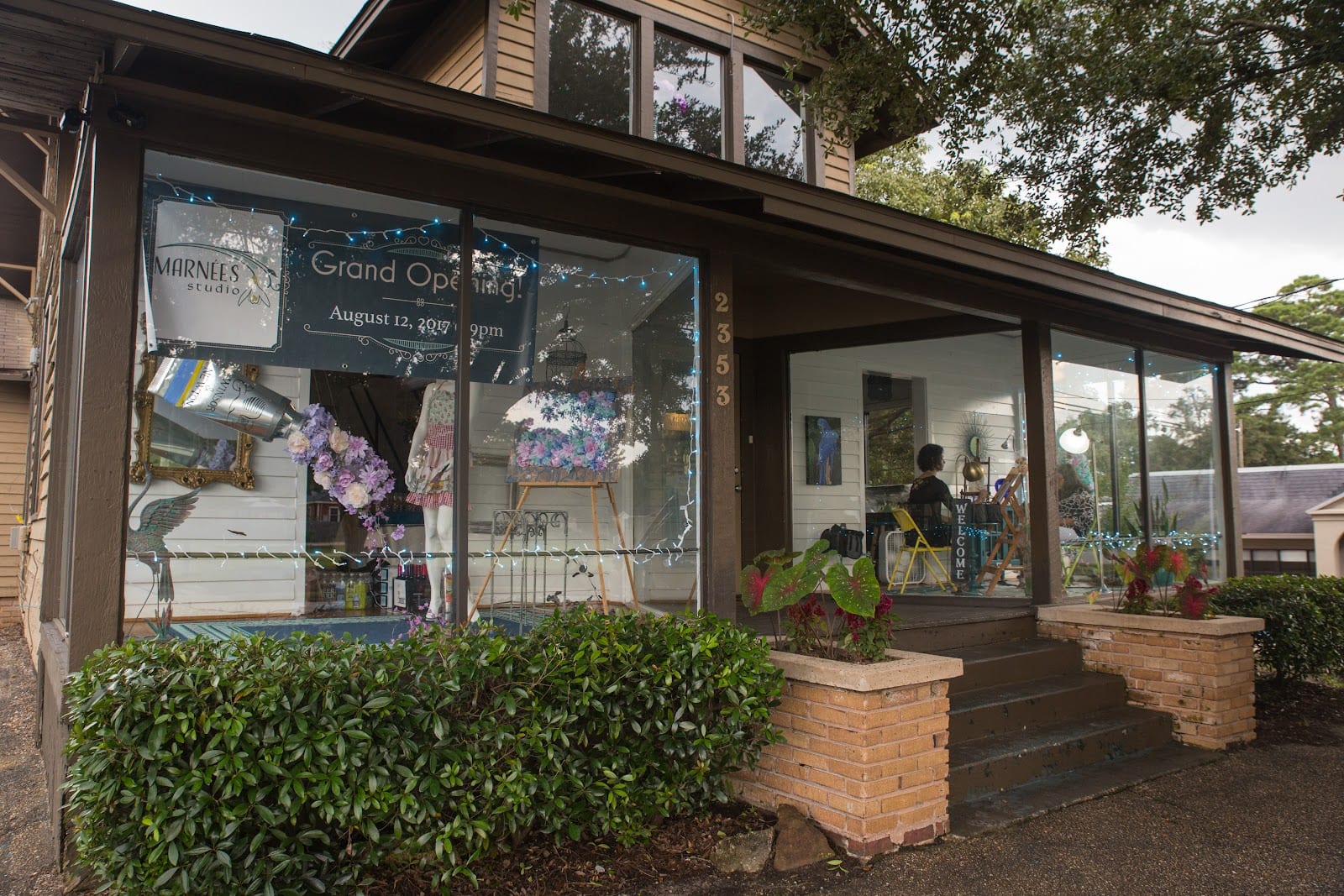 Marnée's Art Studio & Art Gallery