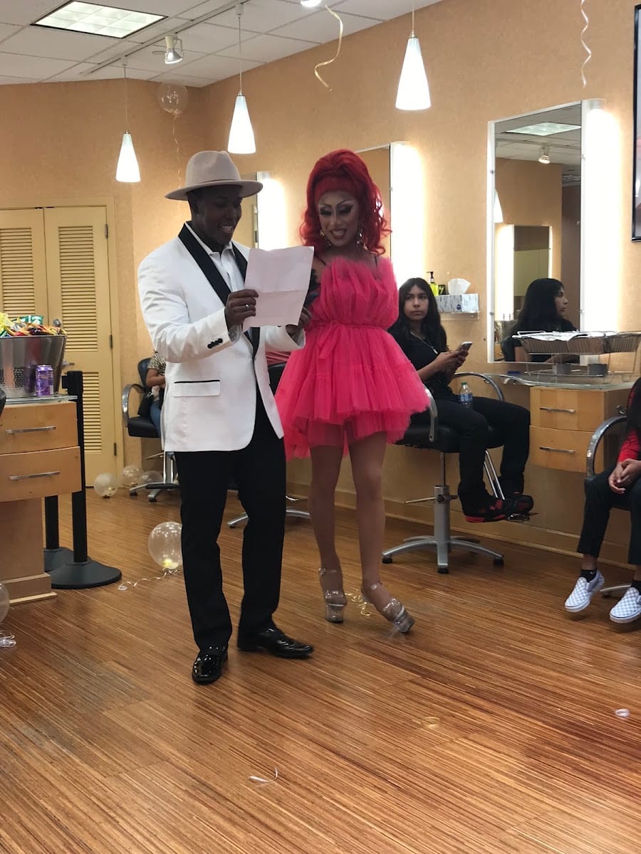 Dennis Banguera Hair Salon, photo 4