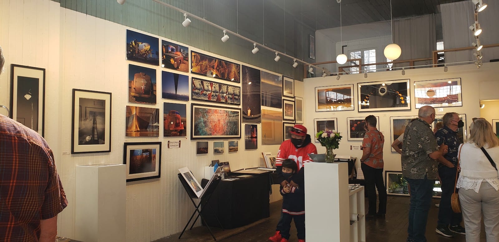Live Worms Gallery, photo 3