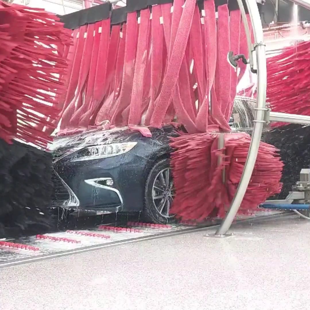 Tommy's Express® Car Wash, photo 3