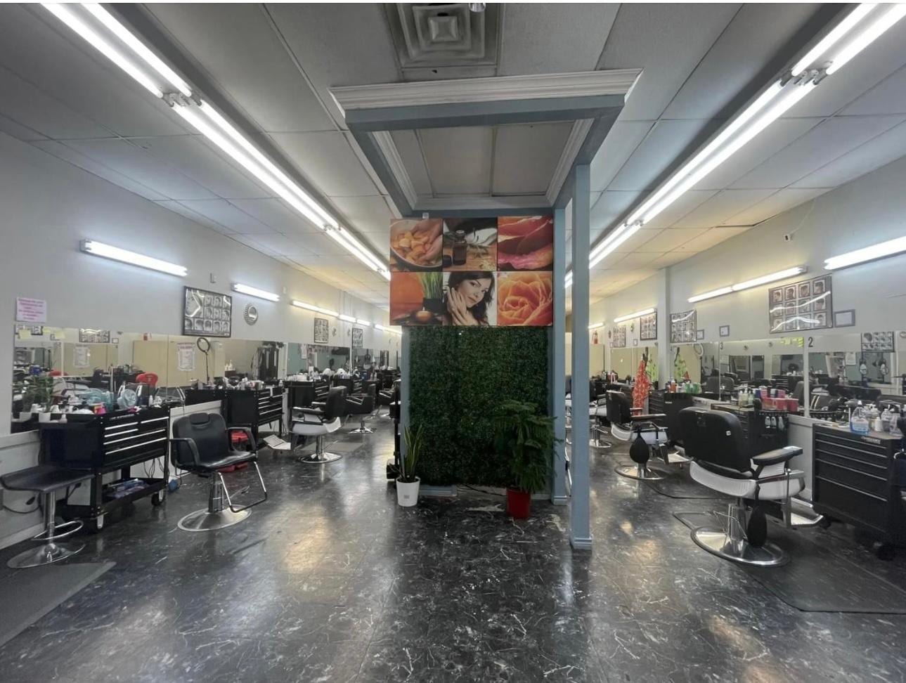 New Image Salon & Barbershop, photo 2