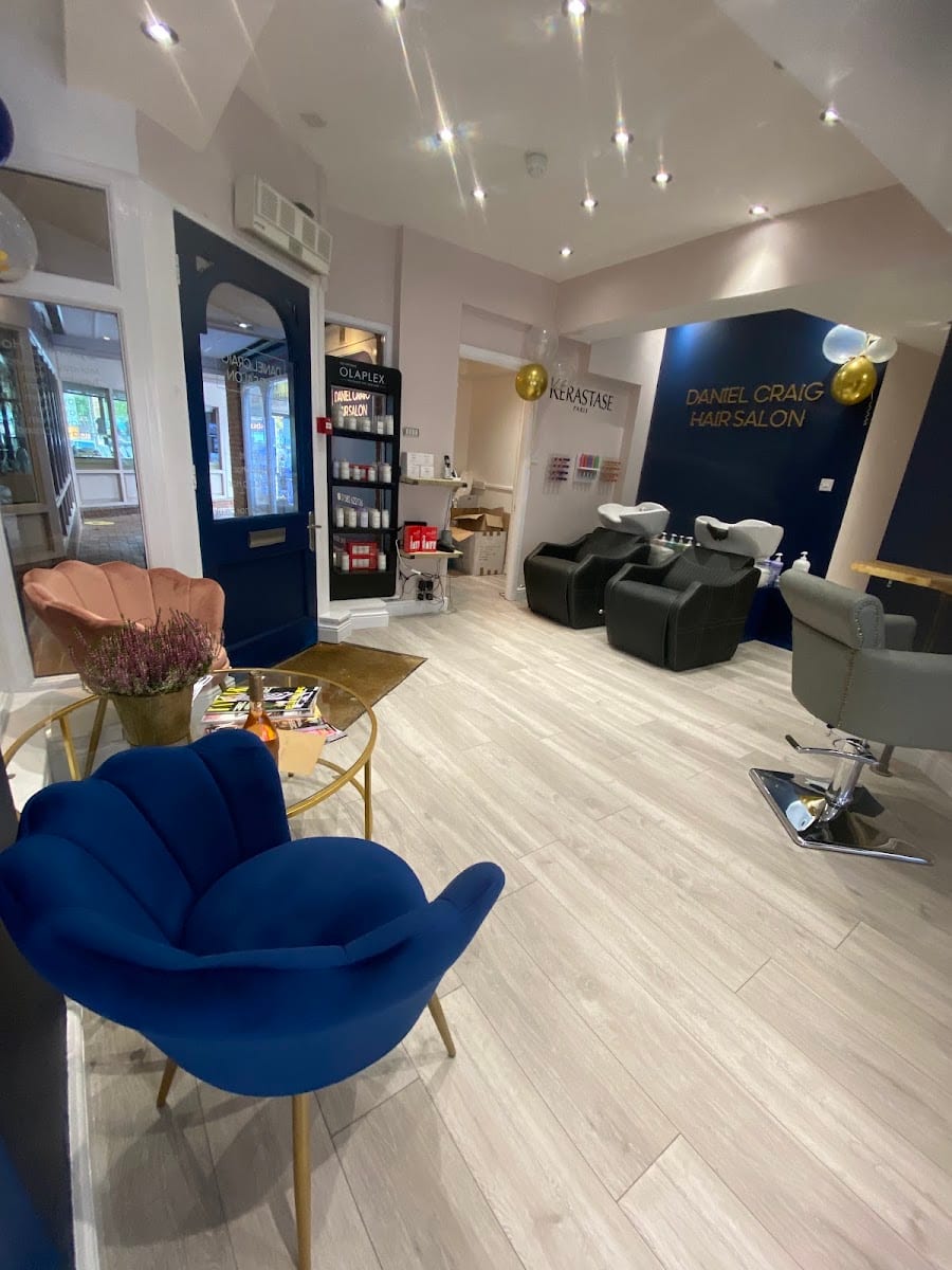 Daniel Craig Hair Salon, photo 4