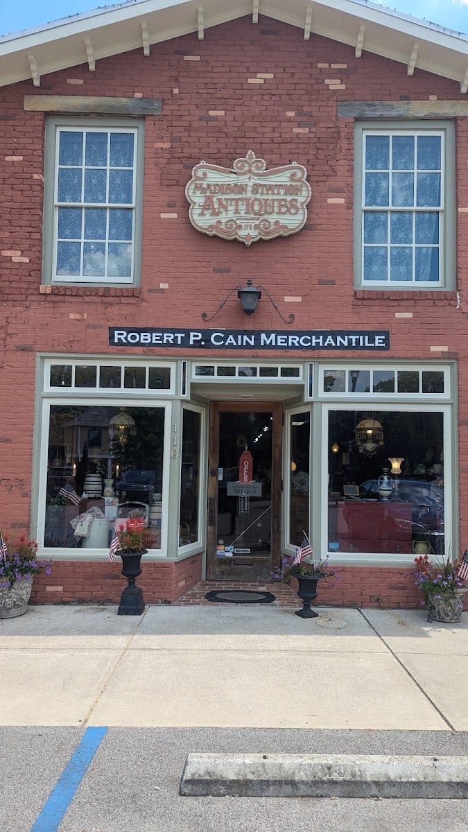 Madison Station Antiques, photo 2