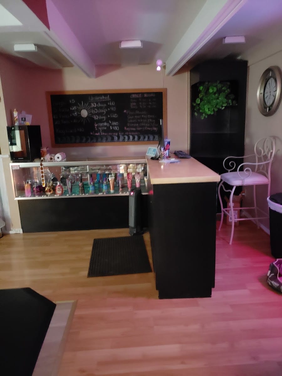 The Sun Spot Tanning Salon, photo 2