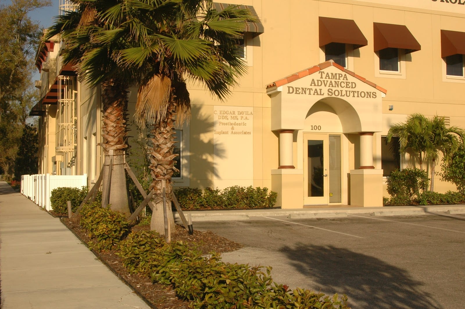 Tampa ADVANCED DENTAL SOLUTIONS - Implant Center, Maxillofacial Prosthodontics & Periodontics
