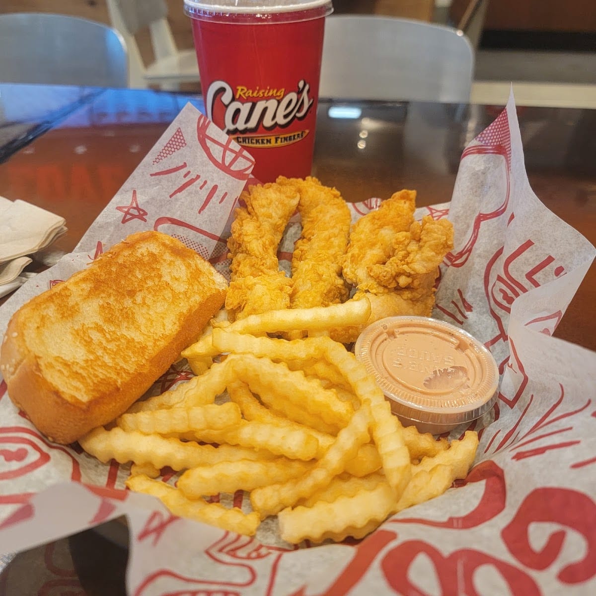 Raising Cane's Chicken Fingers, photo 4