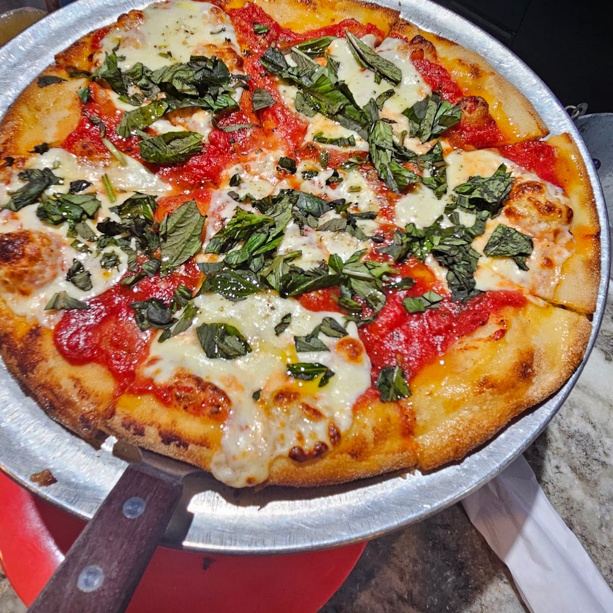 Lenny'z Pizza & Island Bar