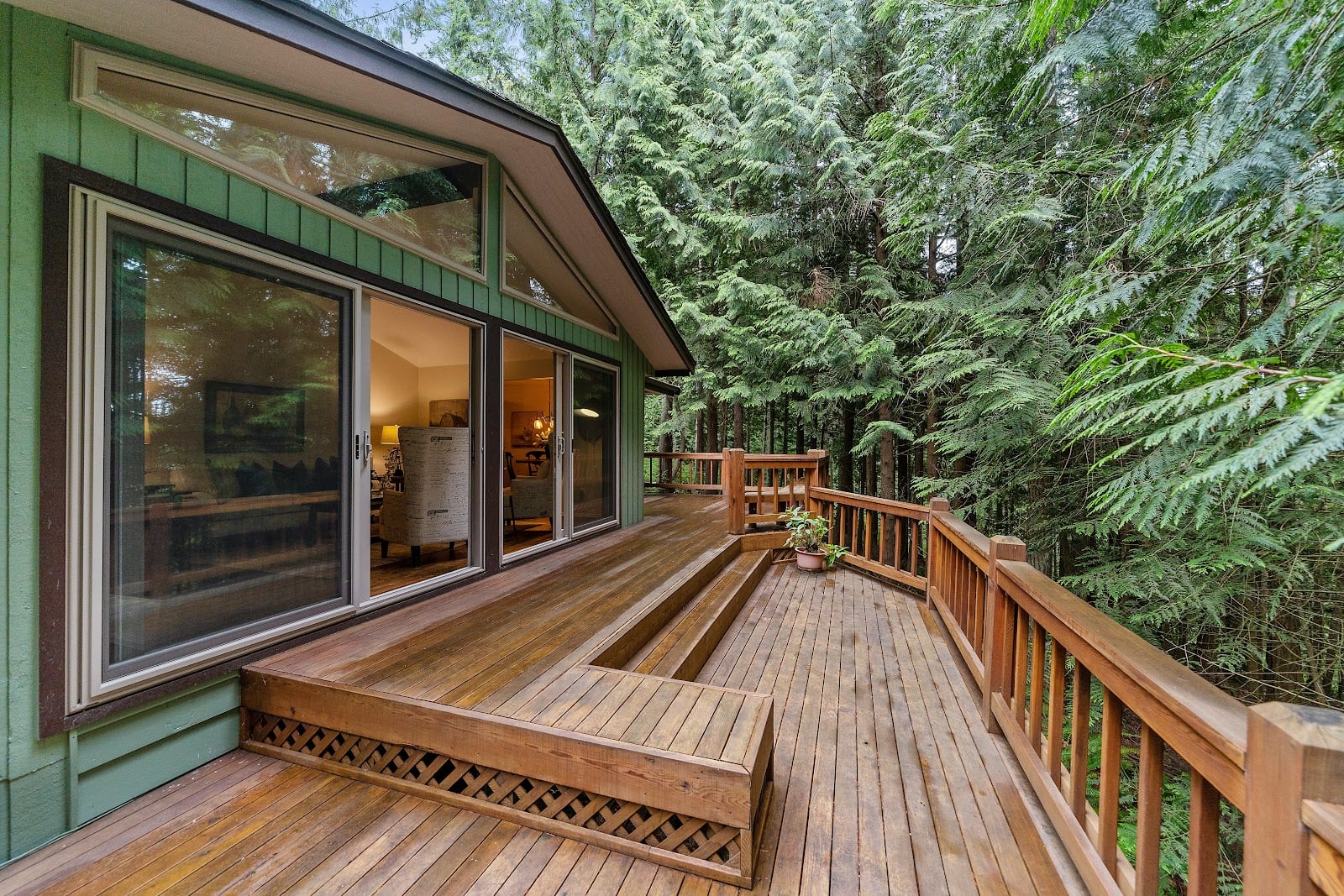 Payless fence and deck, photo 2