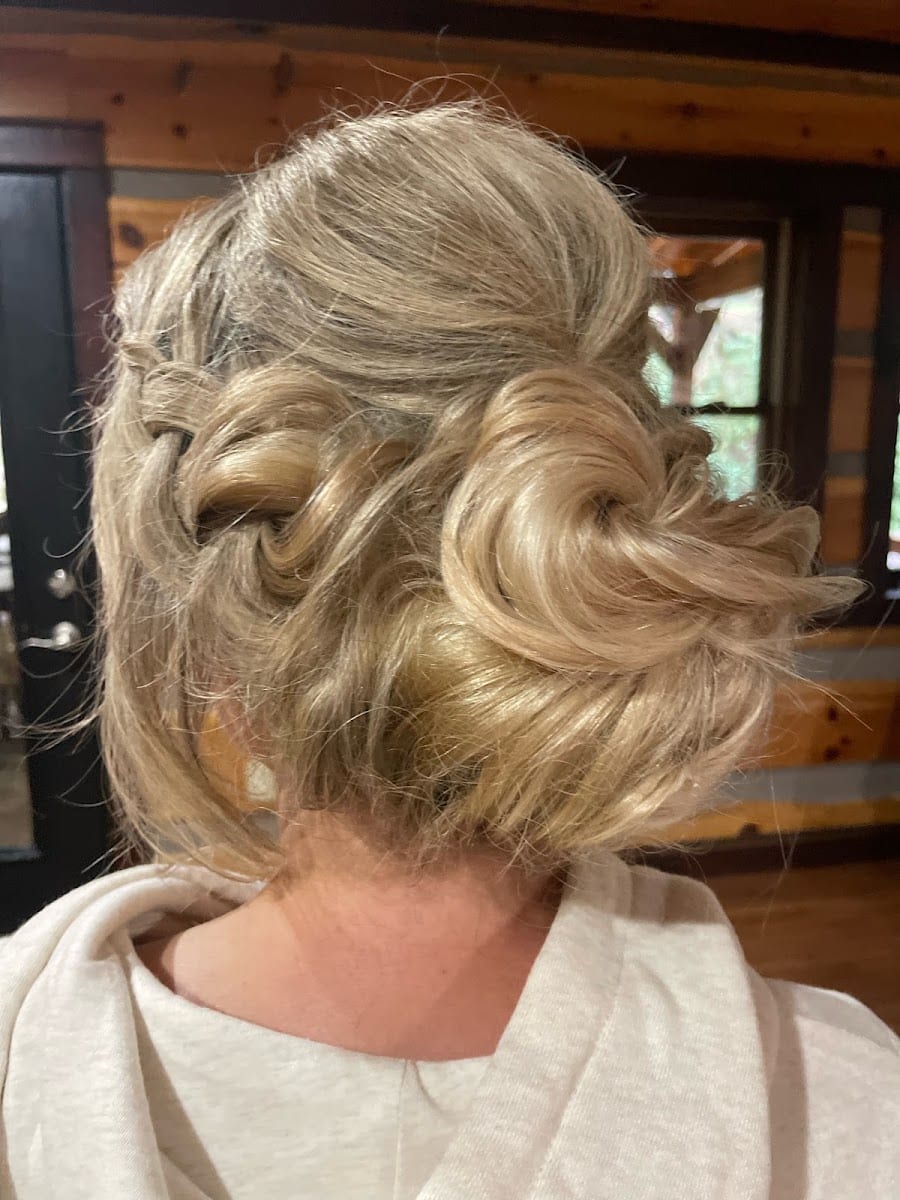 Della Terra Salon and Spa, photo 2
