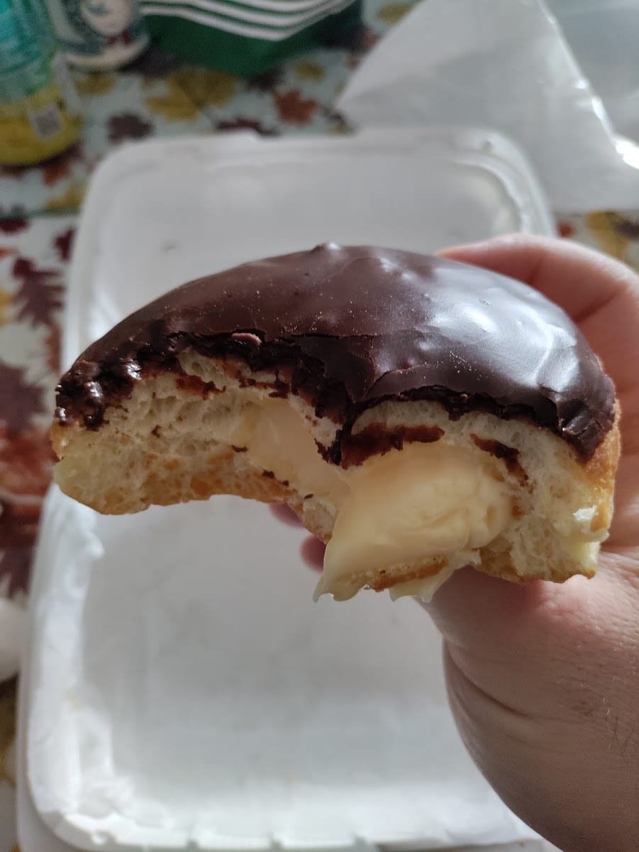 Yum Yum Donuts