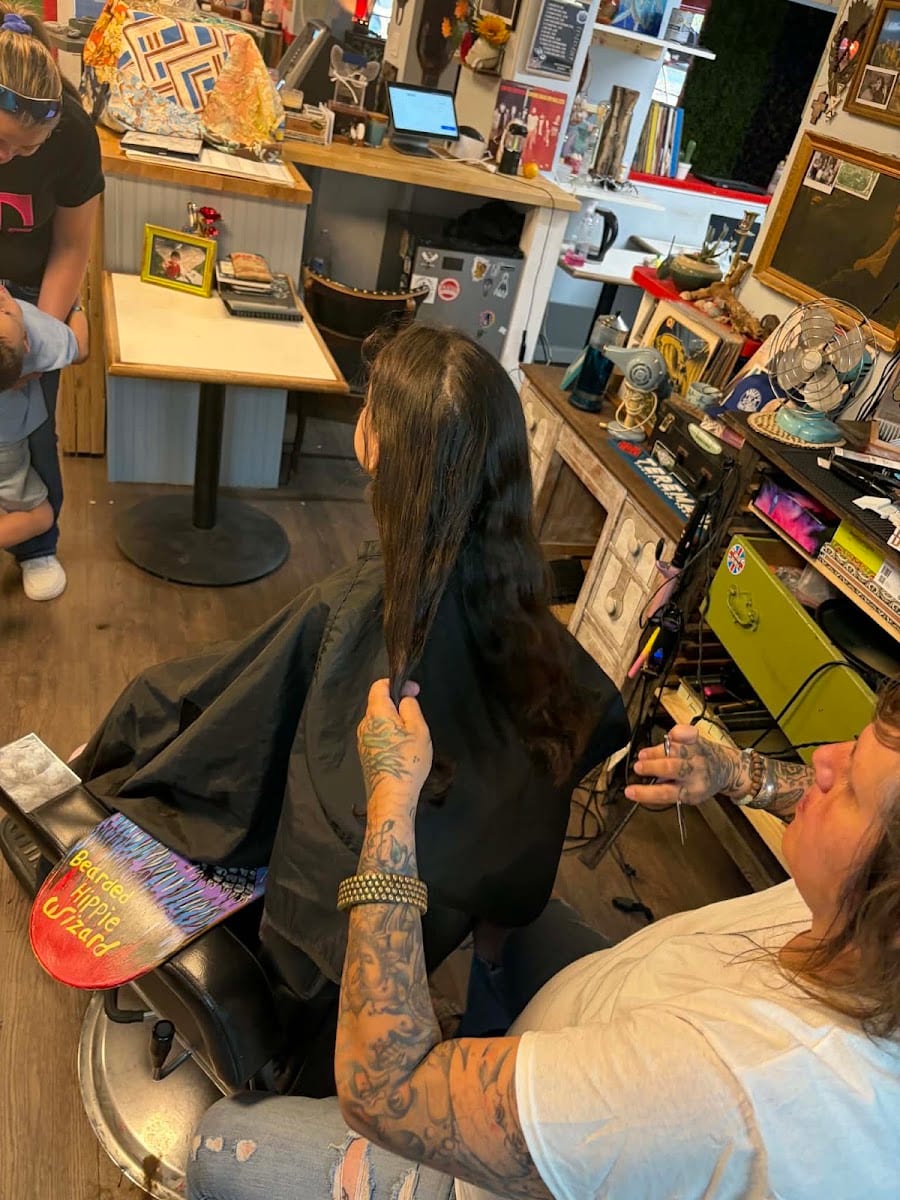 The WildHares Barber and Salon, photo 4