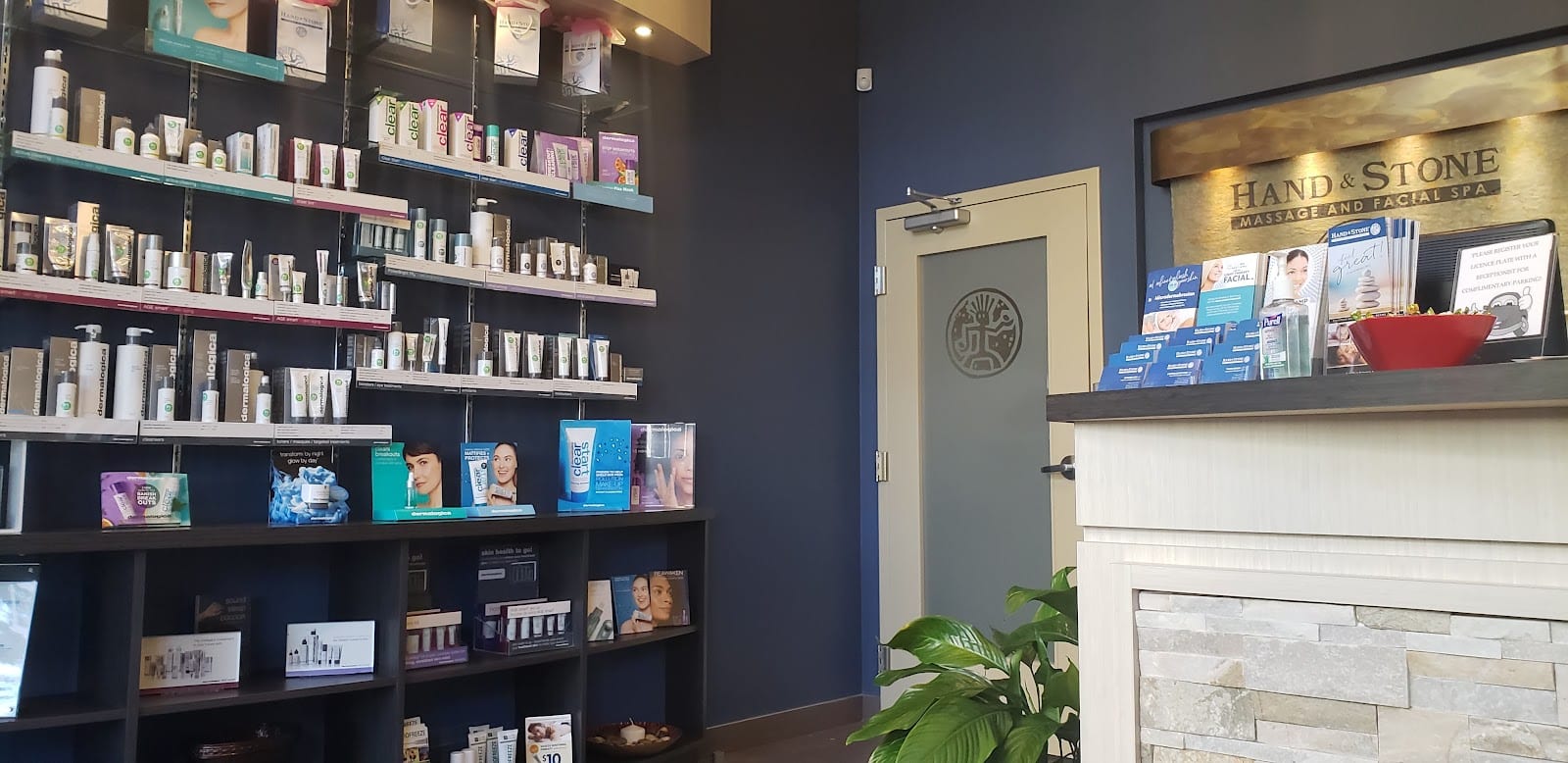 Hand & Stone Massage and Facial Spa - Bayview Village, photo 4