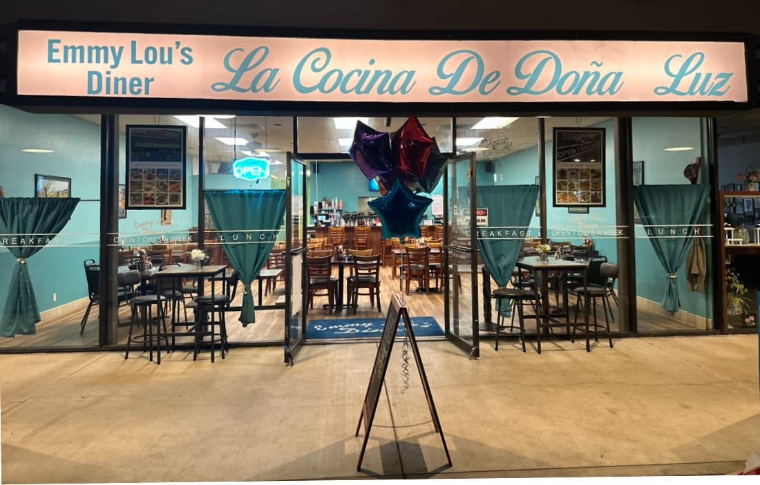 Emmy Lou's Diner/La Cocina de Doña Luz