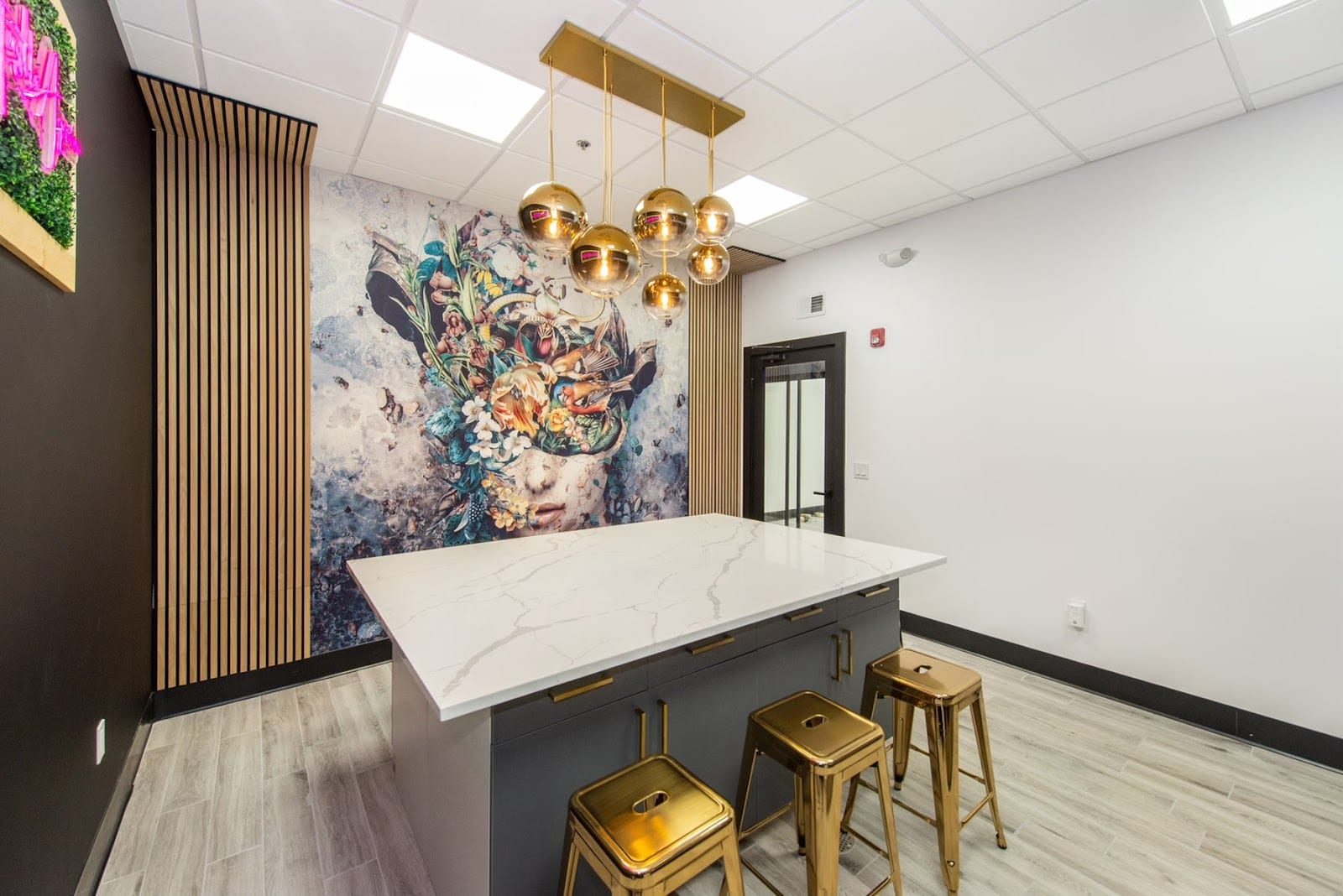 Strand Salon Studios