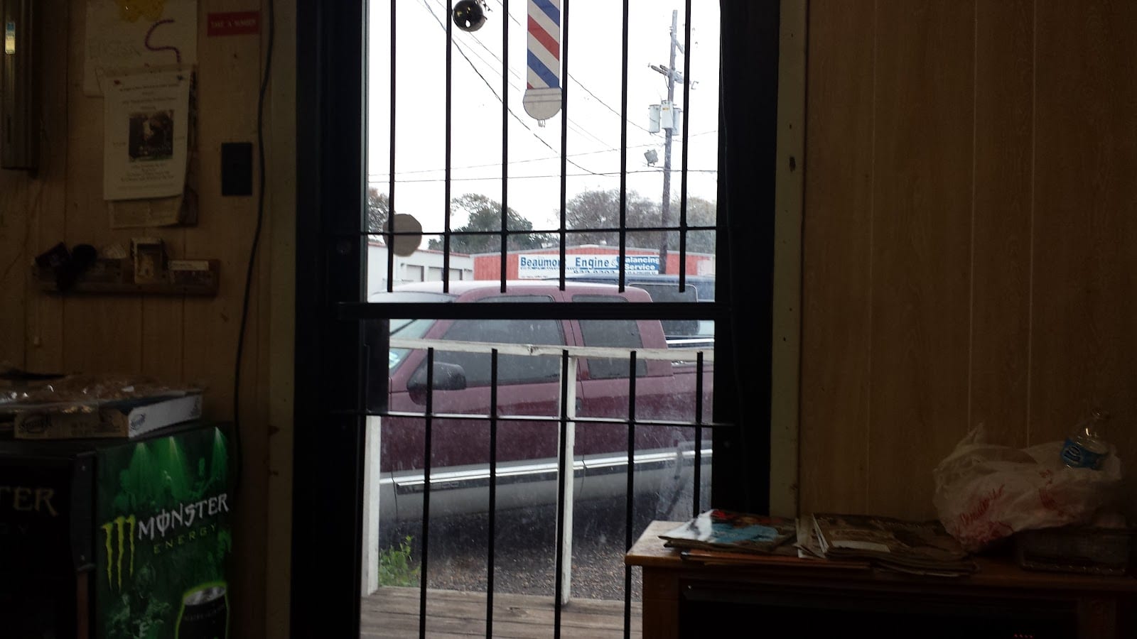 Willie's Barber Shop, photo 3