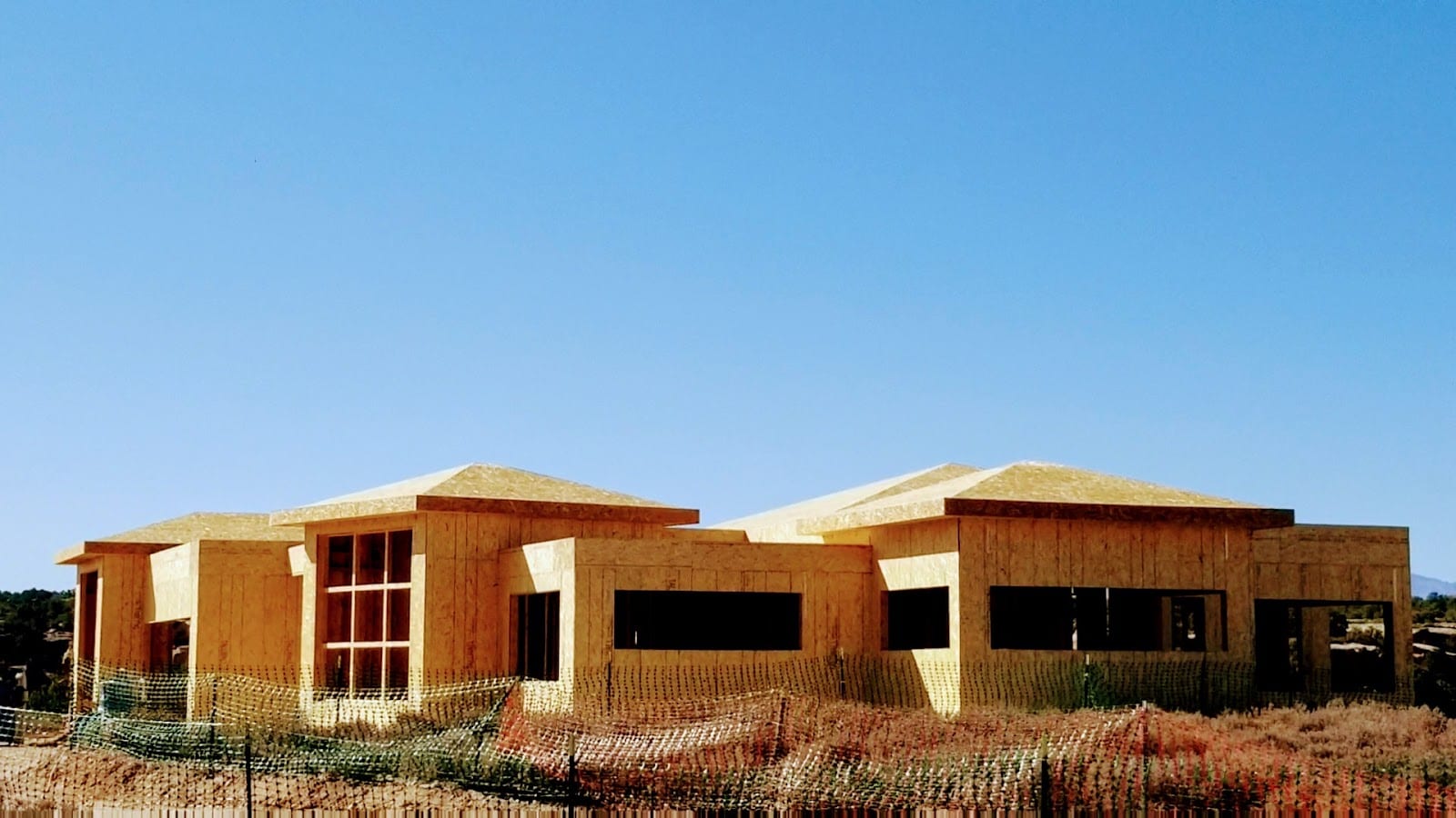 Royal-T HOMES L.L.C.