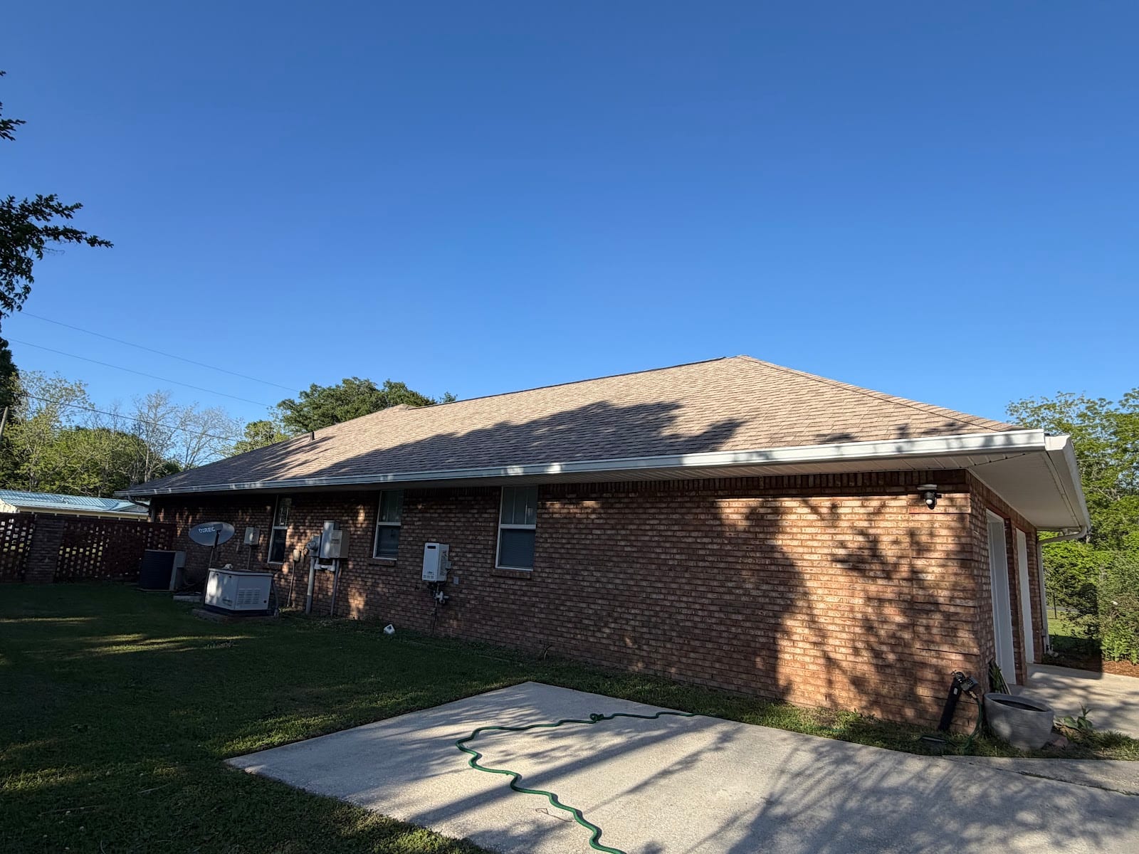 All Seamless Gutters : Seamless Rain Gutter Installation