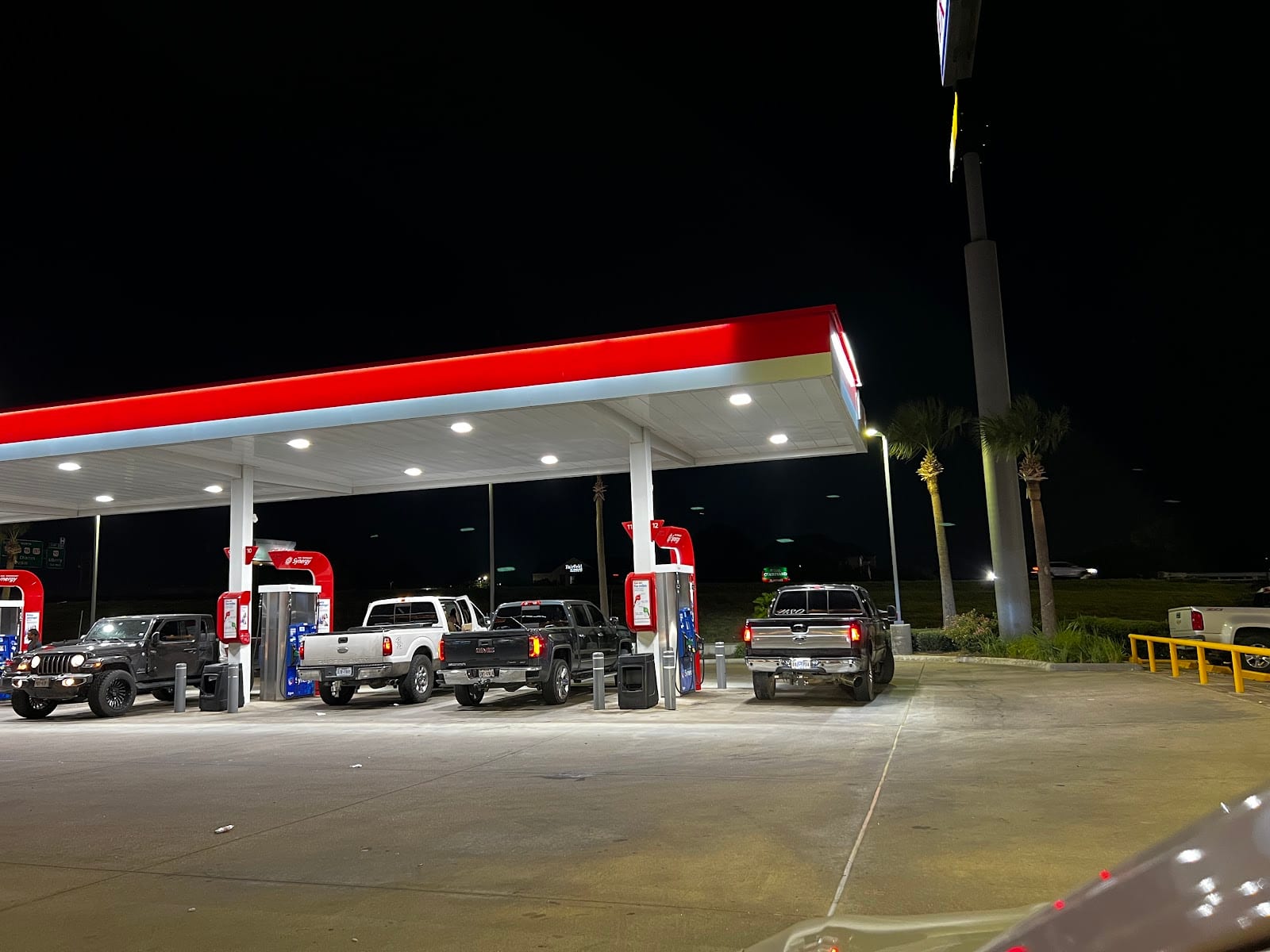Exxon, photo 2