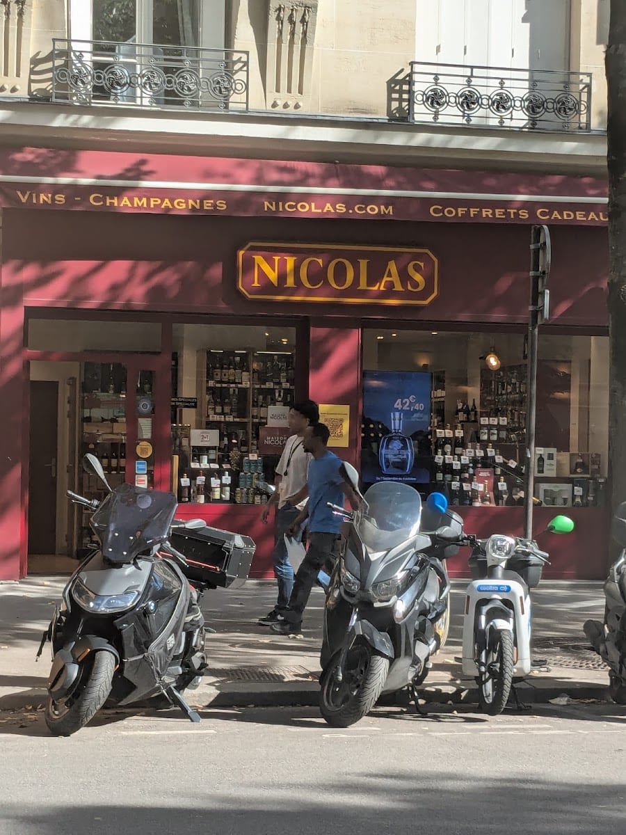 Nicolas Champ de Mars, photo 2