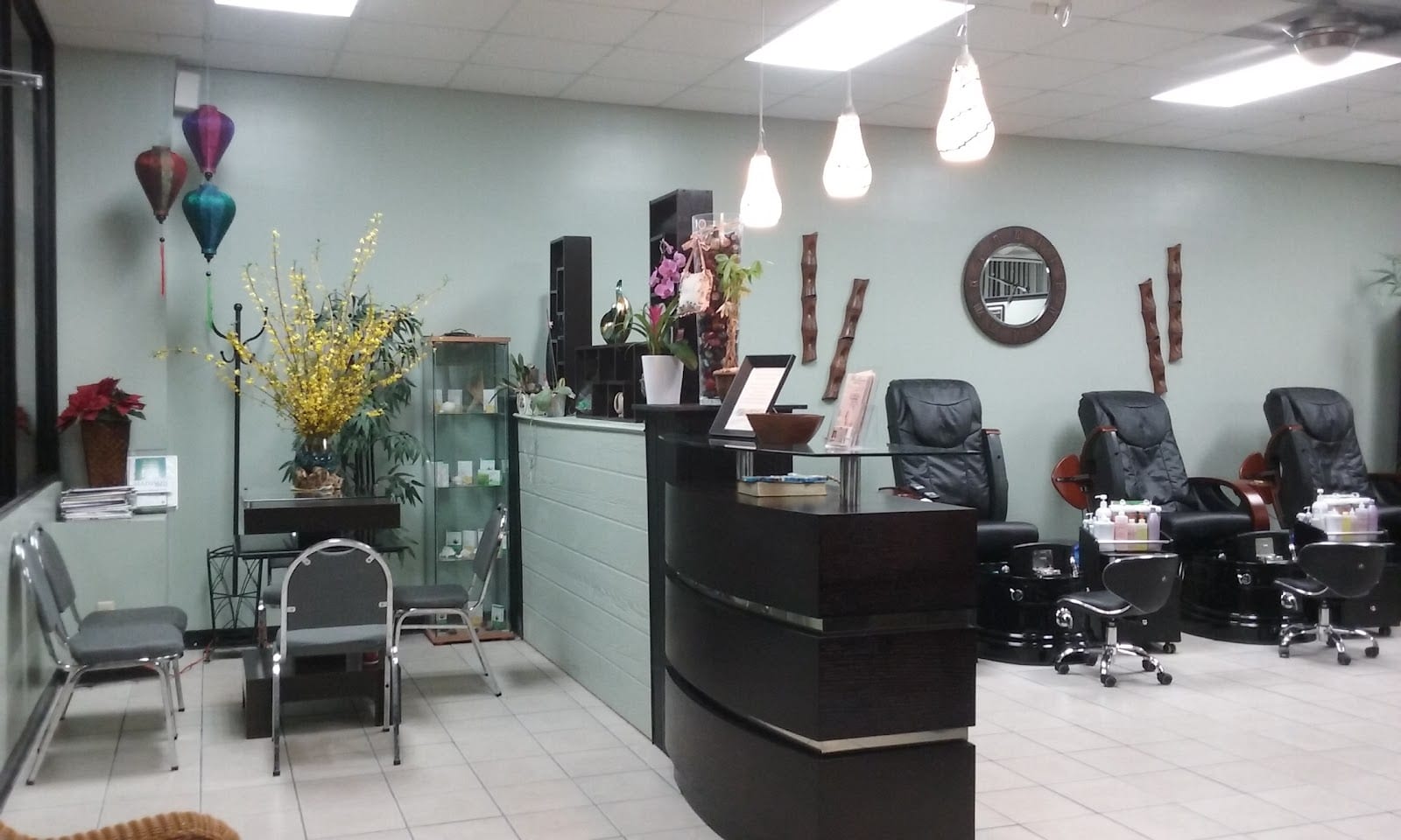 Four Seasons Nail Salon